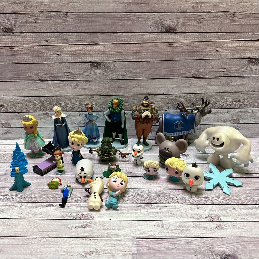 Disney Frozen Character Figurines lot Multicolor